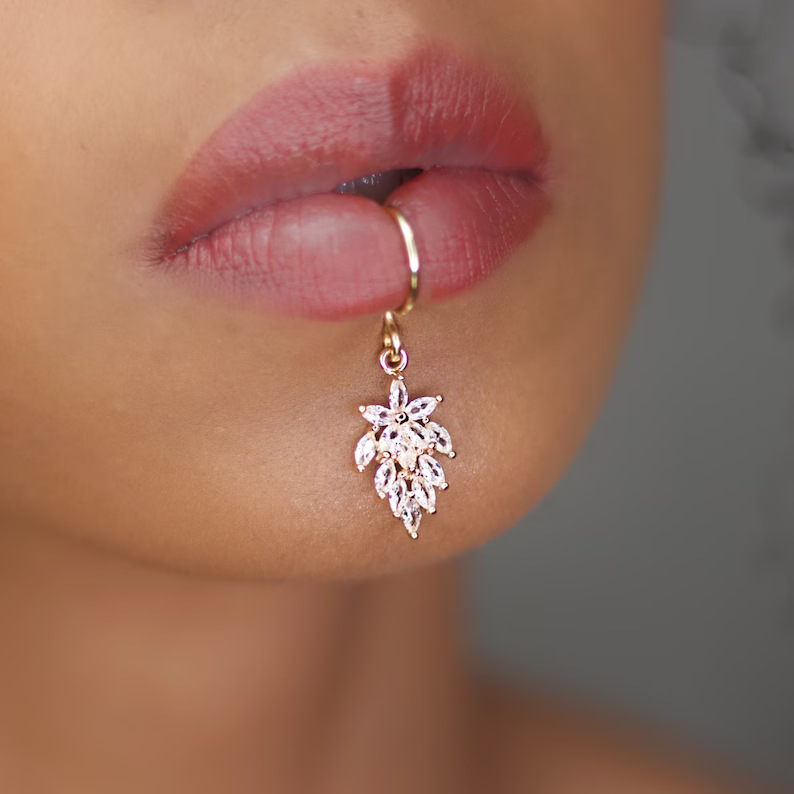 Luxury Gold Color Flower Shape - Body Jewelry Earrings ulasan dan harga